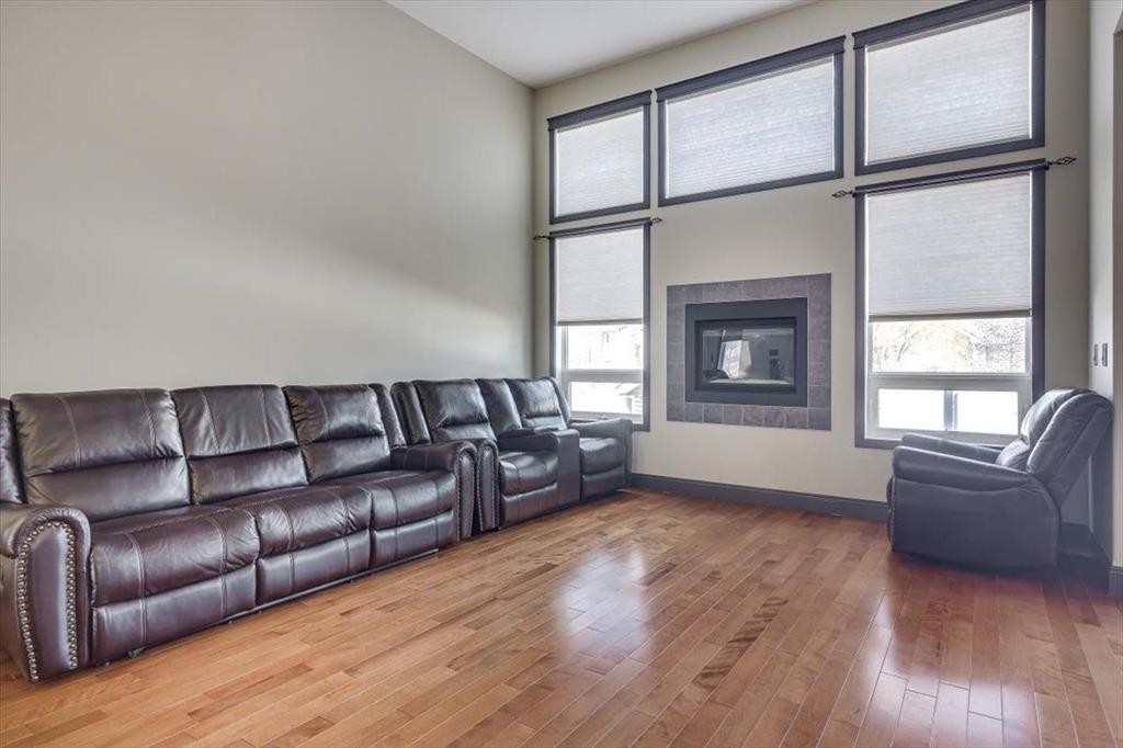 









7021


Cobb

Street,
Lacombe,




AB
T4L0C1

