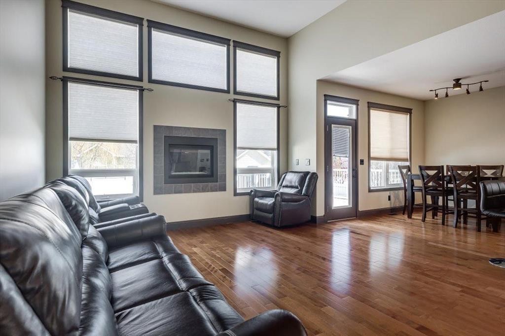









7021


Cobb

Street,
Lacombe,




AB
T4L0C1

