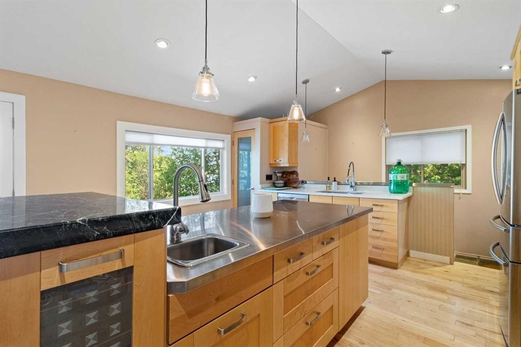 









36106C


Range Road 250

, 106,
Rural Red Deer County,




AB
T0M 1R0


