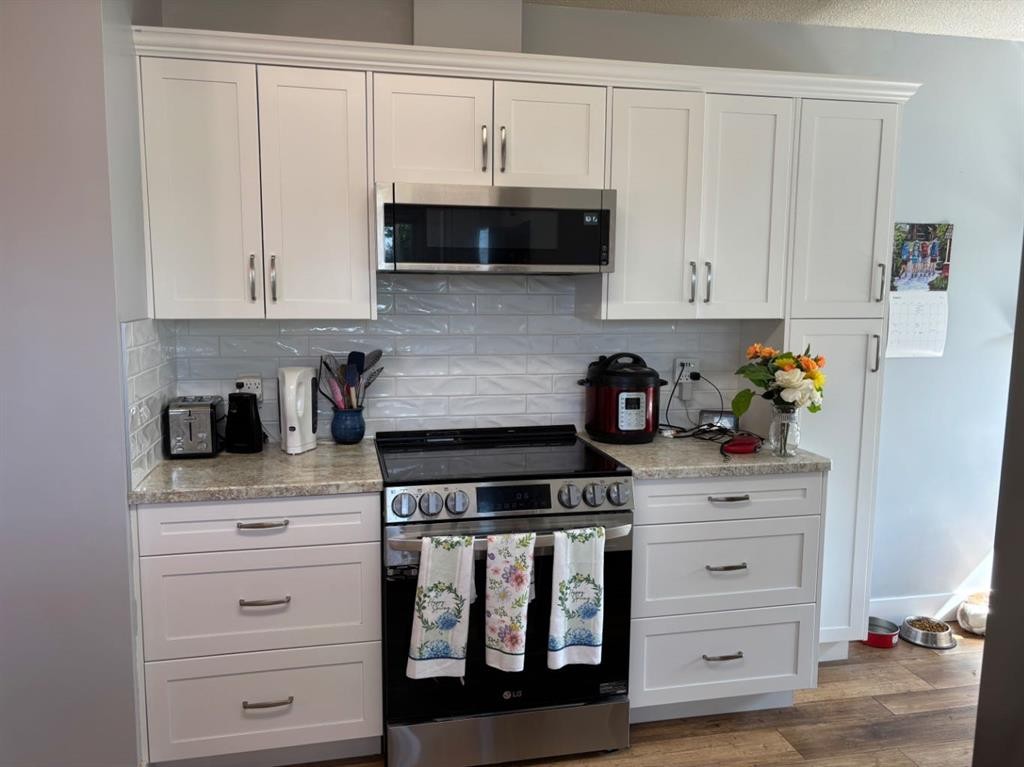 









5615


49

Avenue,
Killam,




AB
T0B2L0

