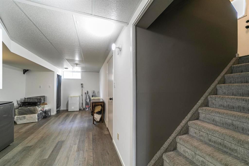 









4309


72

Street,
Camrose,




AB
T4V 3X6


