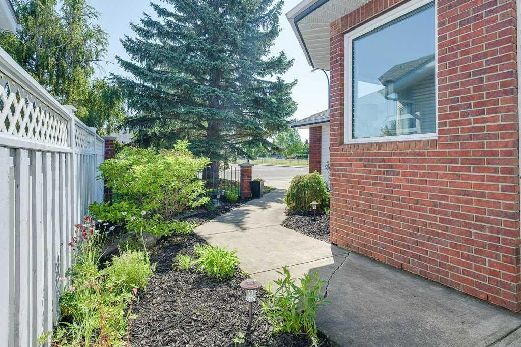 









138


Douglas

Avenue East,
Red Deer,




AB
T4R2G6

