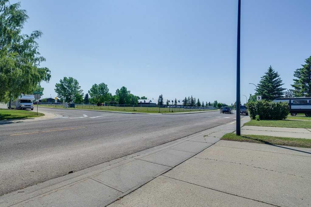 









138


Douglas

Avenue East,
Red Deer,




AB
T4R2G6

