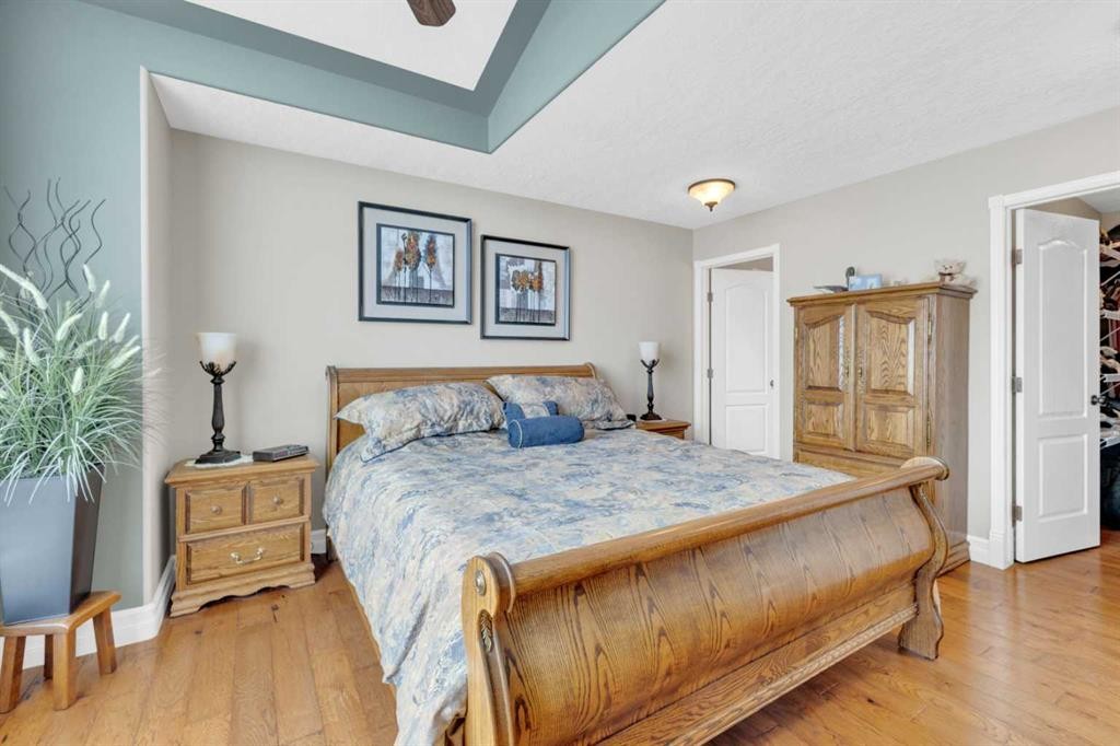 









20


Lakes

Close,
Lacombe,




AB
T4L 1S4

