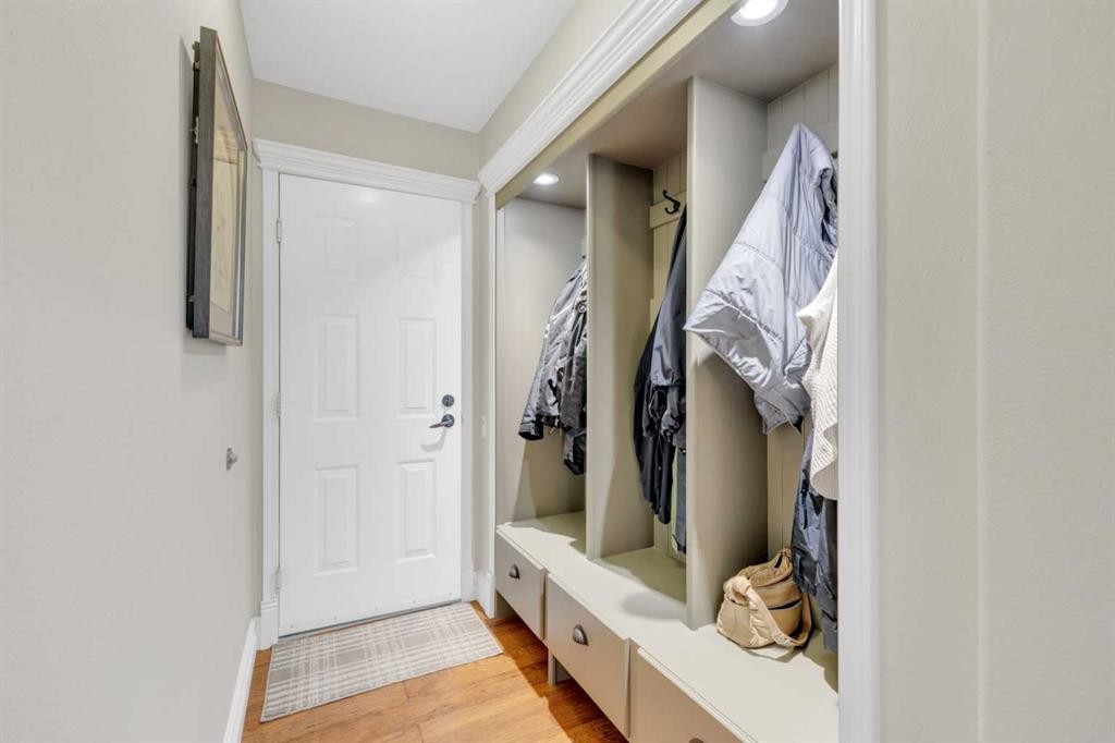 









20


Lakes

Close,
Lacombe,




AB
T4L 1S4

