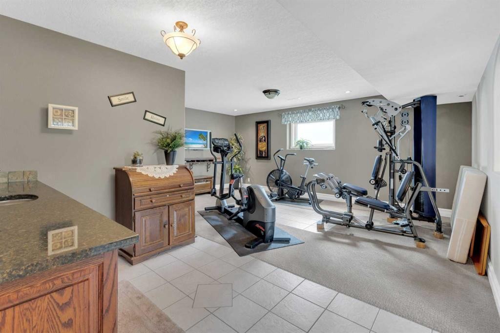 









20


Lakes

Close,
Lacombe,




AB
T4L 1S4

