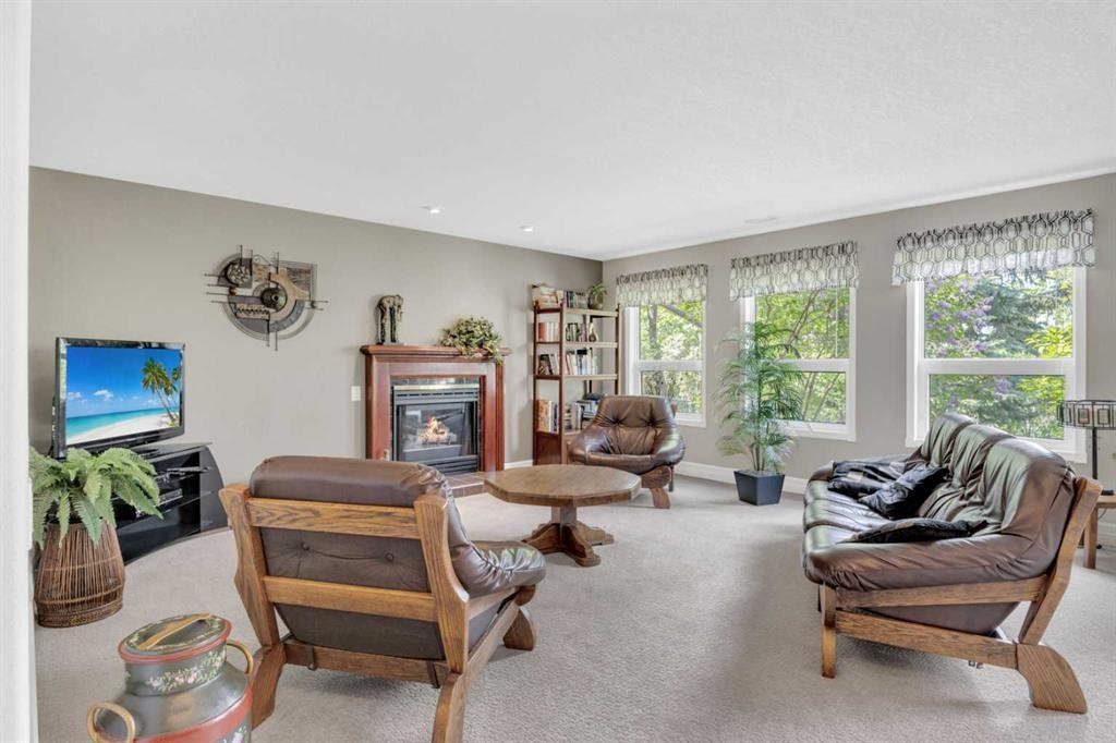 









20


Lakes

Close,
Lacombe,




AB
T4L 1S4

