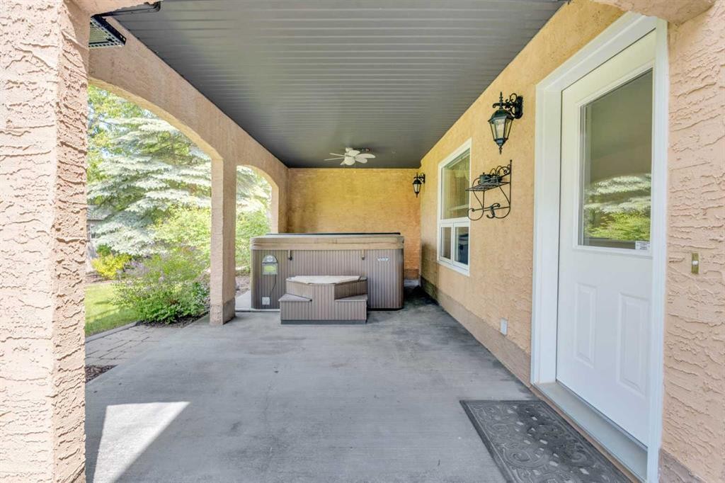 









20


Lakes

Close,
Lacombe,




AB
T4L 1S4

