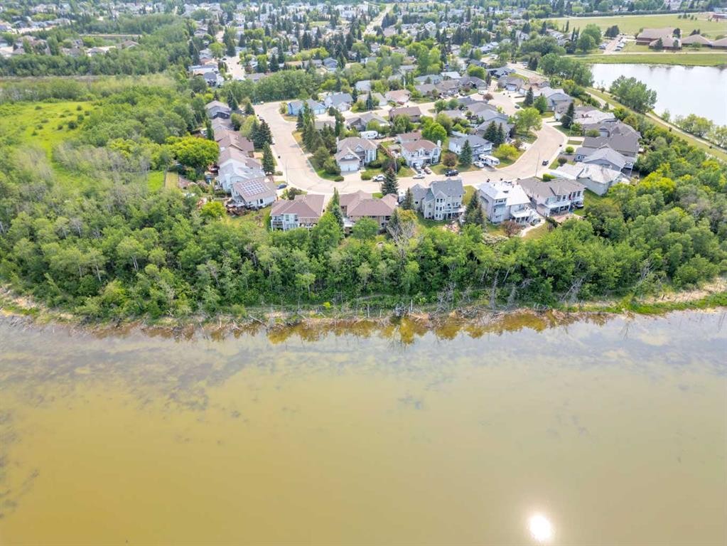 









20


Lakes

Close,
Lacombe,




AB
T4L 1S4

