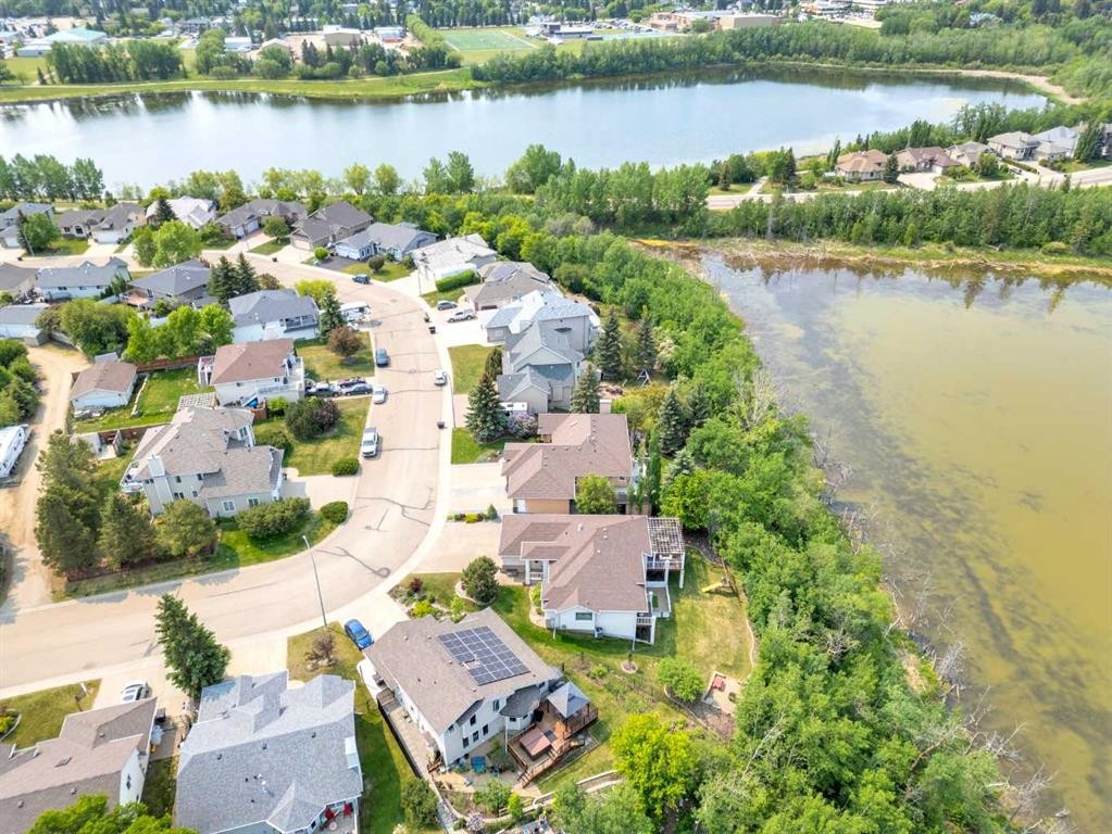 









20


Lakes

Close,
Lacombe,




AB
T4L 1S4

