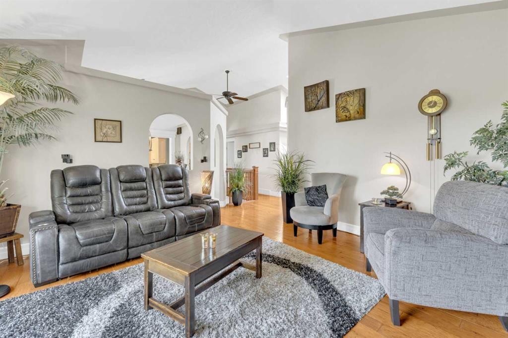 









20


Lakes

Close,
Lacombe,




AB
T4L 1S4


