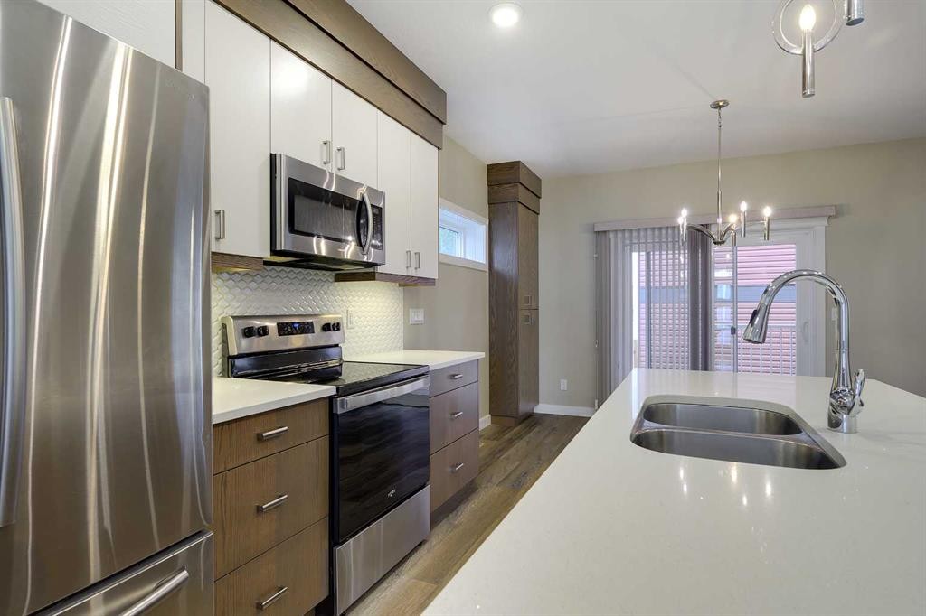 









471


Townsend

Street,
Red Deer,




AB
T4P 0Y5

