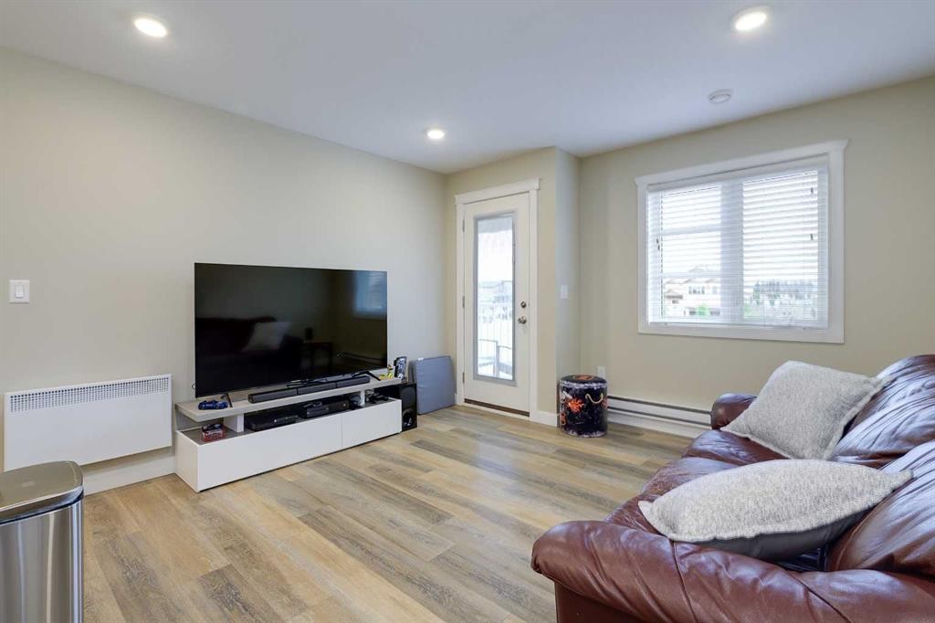 









471


Townsend

Street,
Red Deer,




AB
T4P 0Y5

