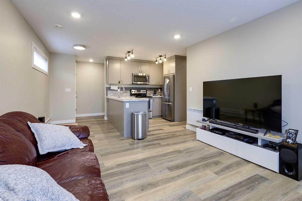 









471


Townsend

Street,
Red Deer,




AB
T4P 0Y5

