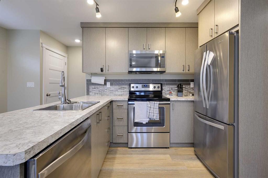 









471


Townsend

Street,
Red Deer,




AB
T4P 0Y5

