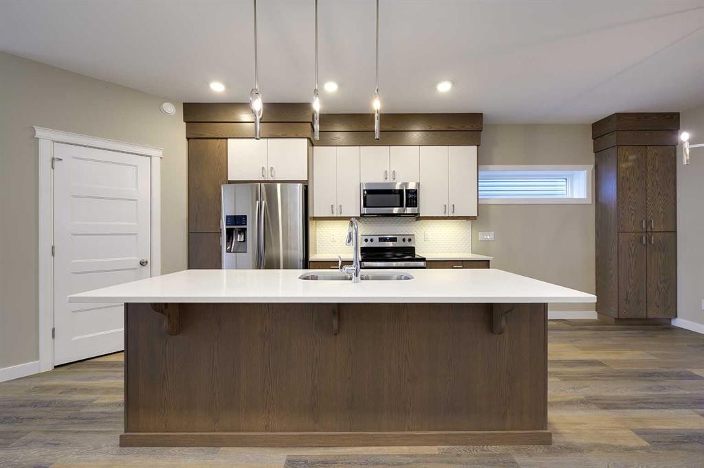 









471


Townsend

Street,
Red Deer,




AB
T4P 0Y5

