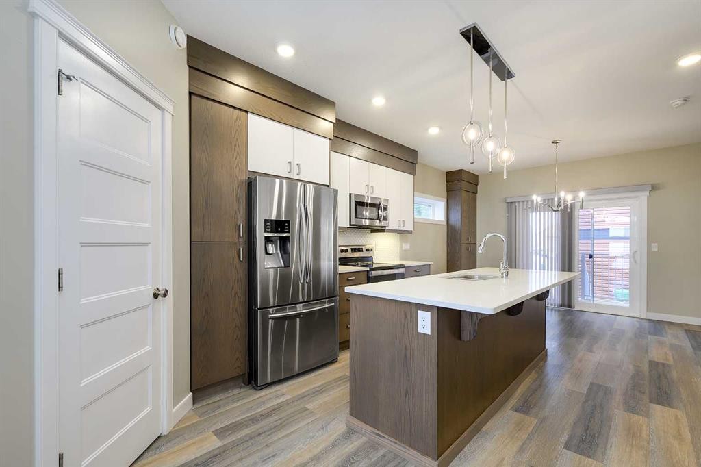 









471


Townsend

Street,
Red Deer,




AB
T4P 0Y5


