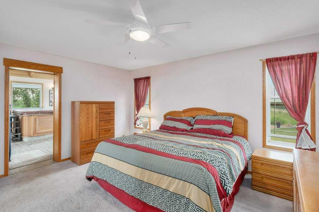 









27556


Township Road 372

,
Rural Red Deer County,




AB
T4G 0M5

