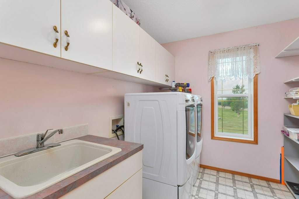 









27556


Township Road 372

,
Rural Red Deer County,




AB
T4G 0M5

