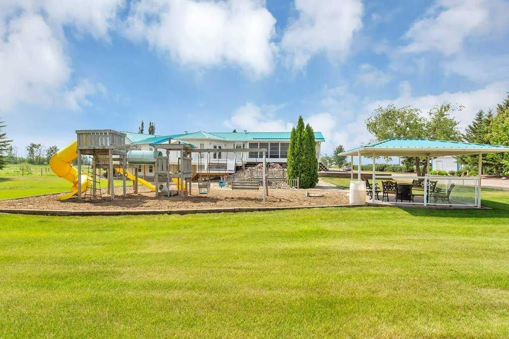 









27556


Township Road 372

,
Rural Red Deer County,




AB
T4G 0M5

