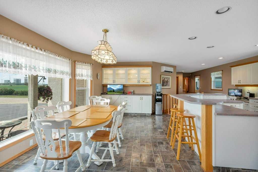 









27556


Township Road 372

,
Rural Red Deer County,




AB
T4G 0M5

