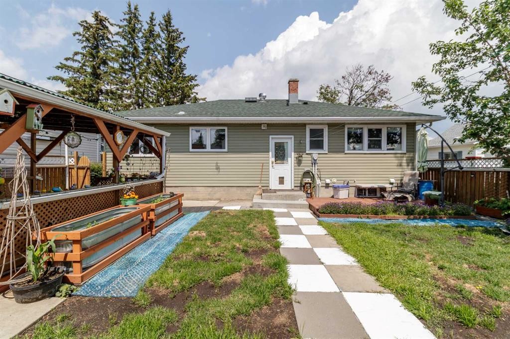 









4919


48

Street,
Innisfail,




AB
T4G 1N1


