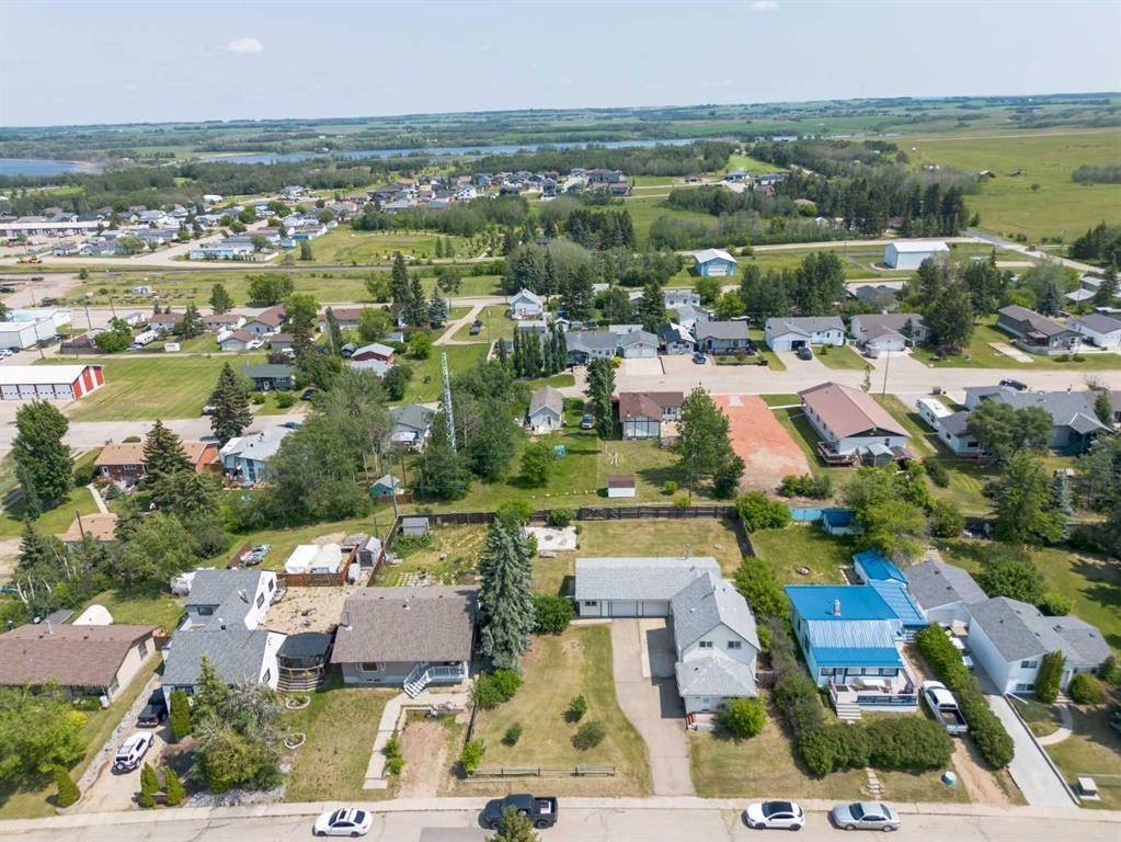 









1835


23 Avenue

,
Delburne,




AB
T0M 0V0

