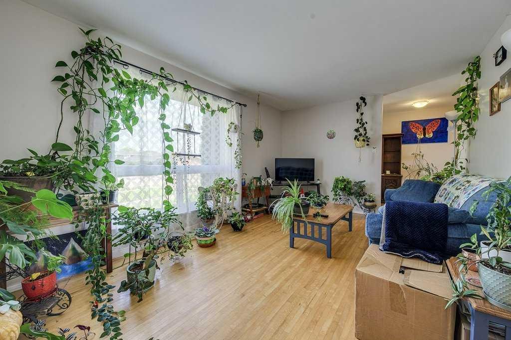 









3907


39

Street, 1604,
Red Deer,




AB
T4N 0M6


