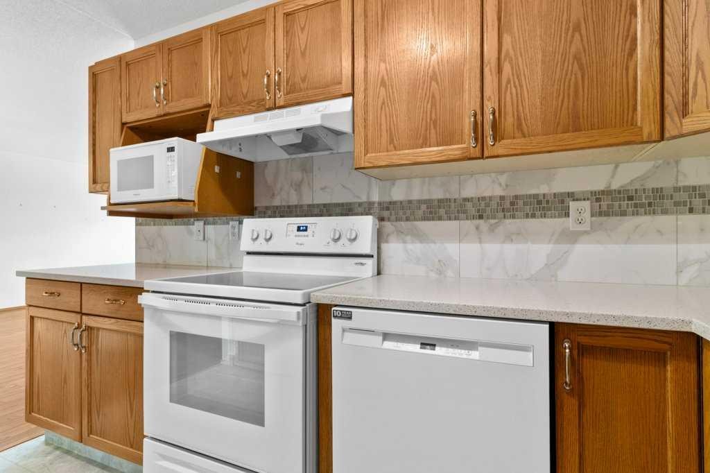 









22


Ellis

Close,
Red Deer,




AB
T4R 2C4

