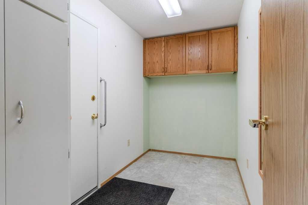 









22


Ellis

Close,
Red Deer,




AB
T4R 2C4

