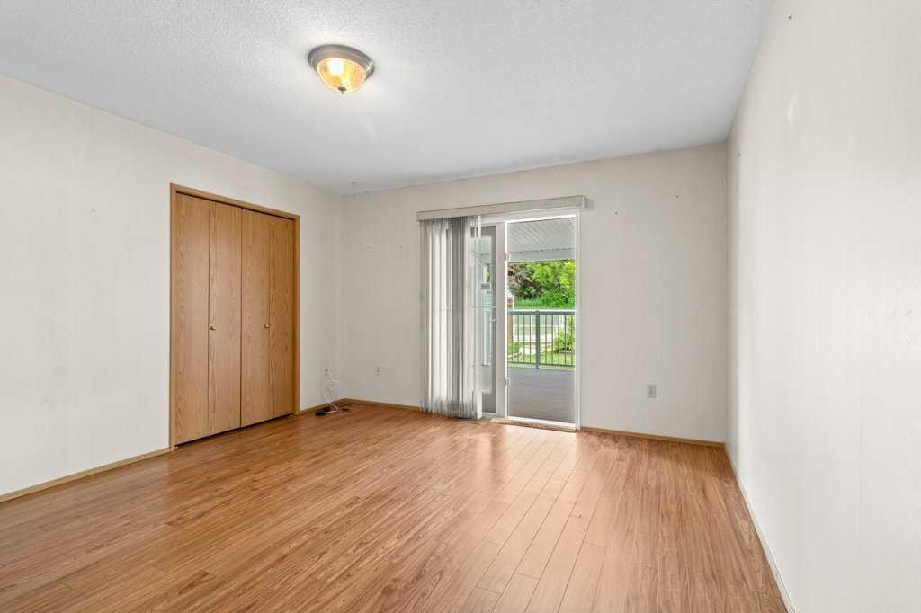 









22


Ellis

Close,
Red Deer,




AB
T4R 2C4


