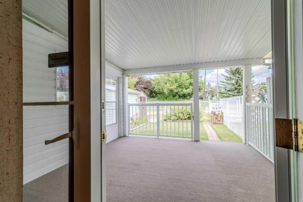 









22


Ellis

Close,
Red Deer,




AB
T4R 2C4

