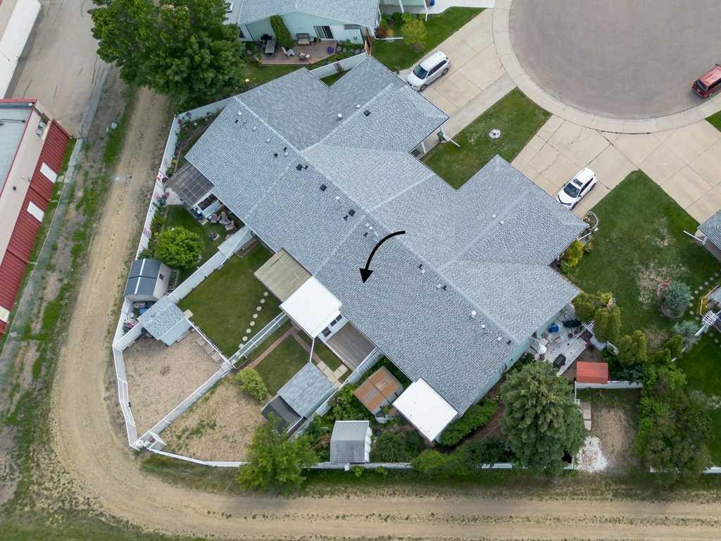 









22


Ellis

Close,
Red Deer,




AB
T4R 2C4

