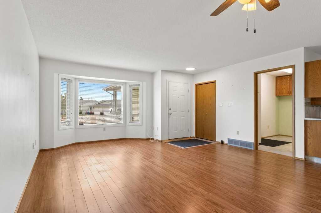 









22


Ellis

Close,
Red Deer,




AB
T4R 2C4

