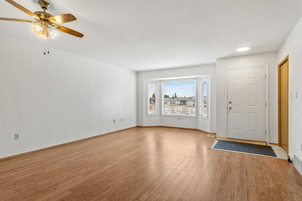 









22


Ellis

Close,
Red Deer,




AB
T4R 2C4

