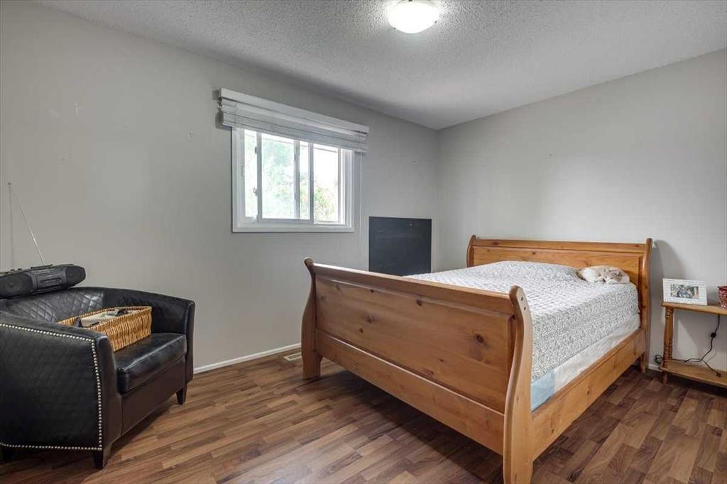 









20


Larne

Place,
Penhold,




AB
T0M 1R0


