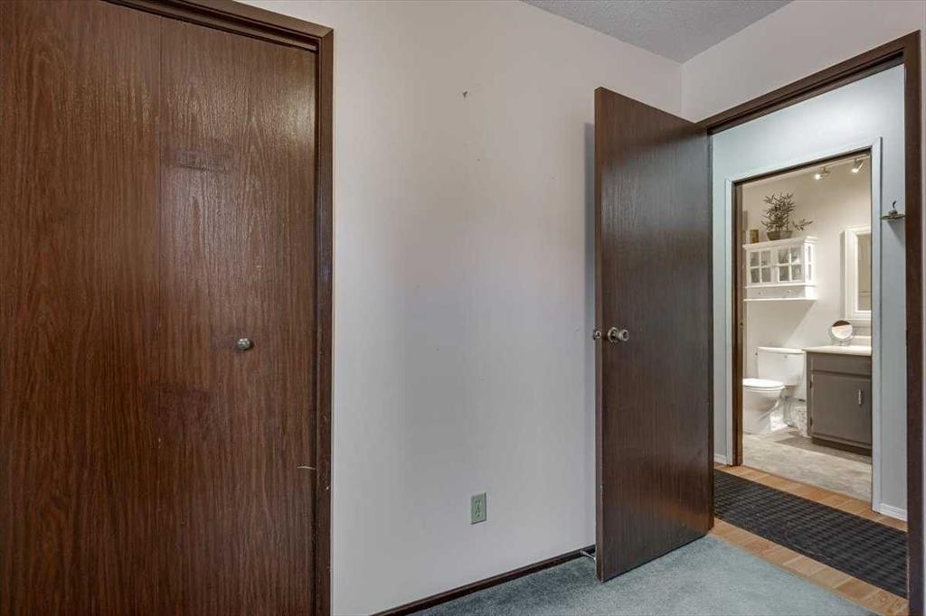 









20


Larne

Place,
Penhold,




AB
T0M 1R0

