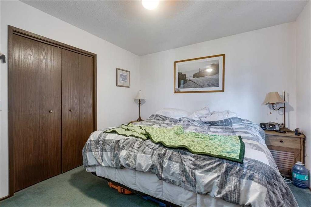 









20


Larne

Place,
Penhold,




AB
T0M 1R0

