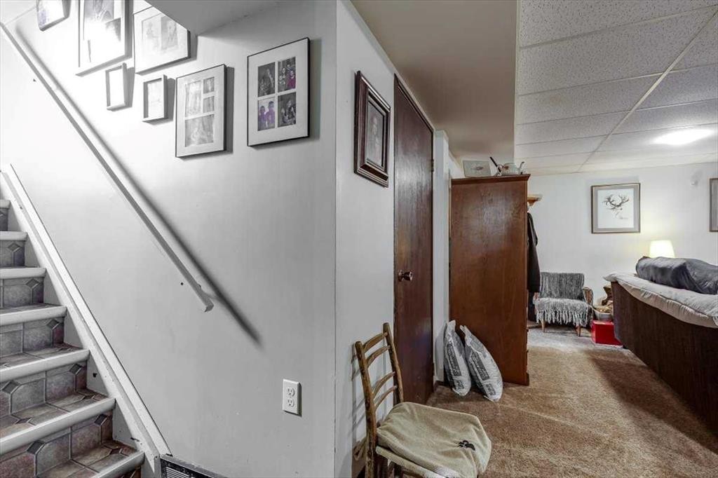 









20


Larne

Place,
Penhold,




AB
T0M 1R0

