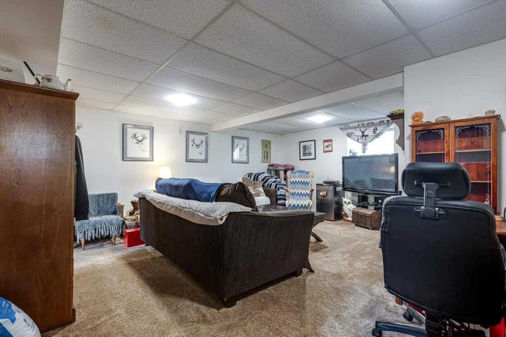 









20


Larne

Place,
Penhold,




AB
T0M 1R0

