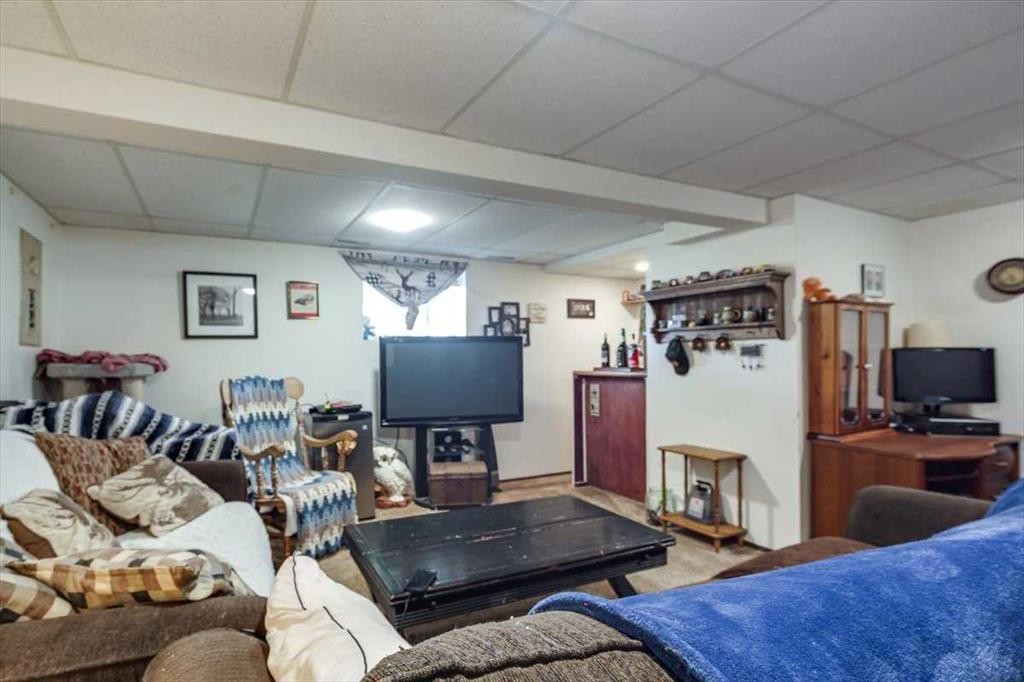









20


Larne

Place,
Penhold,




AB
T0M 1R0

