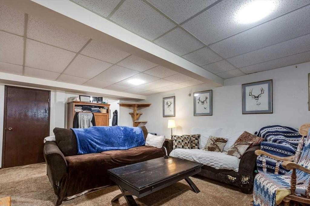 









20


Larne

Place,
Penhold,




AB
T0M 1R0

