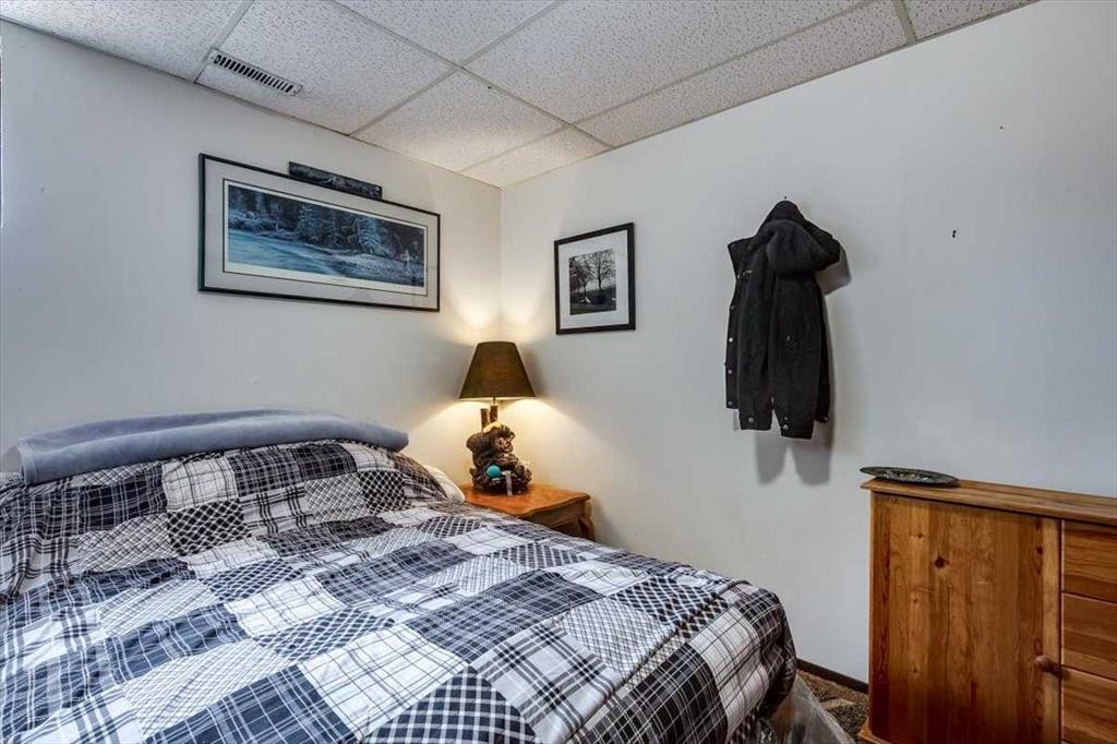 









20


Larne

Place,
Penhold,




AB
T0M 1R0

