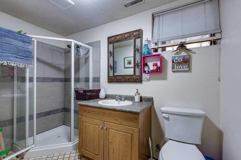 









20


Larne

Place,
Penhold,




AB
T0M 1R0

