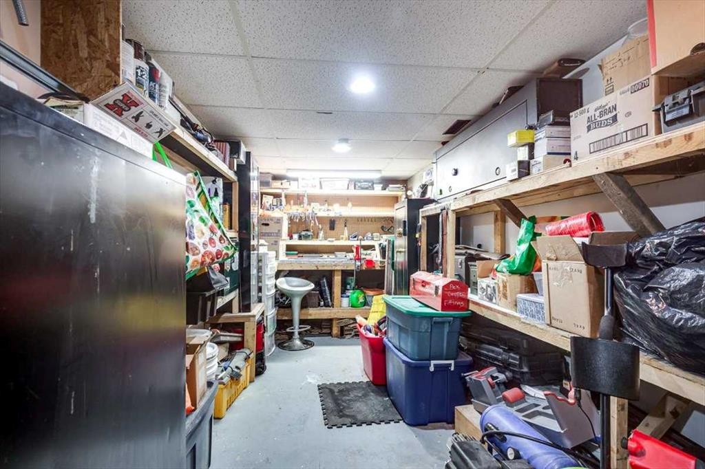 









20


Larne

Place,
Penhold,




AB
T0M 1R0

