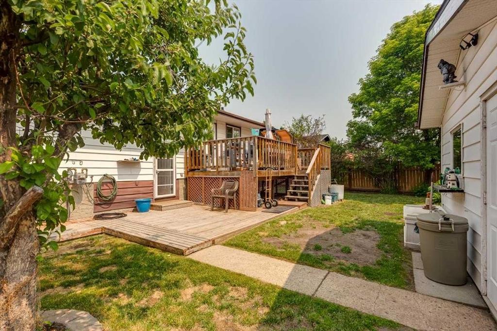 









20


Larne

Place,
Penhold,




AB
T0M 1R0

