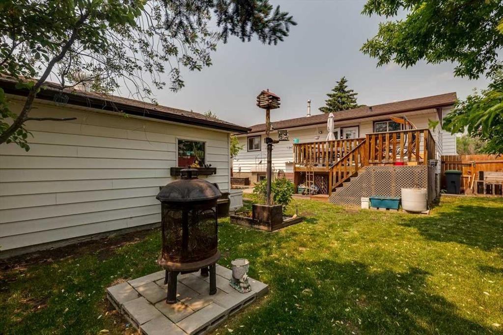









20


Larne

Place,
Penhold,




AB
T0M 1R0

