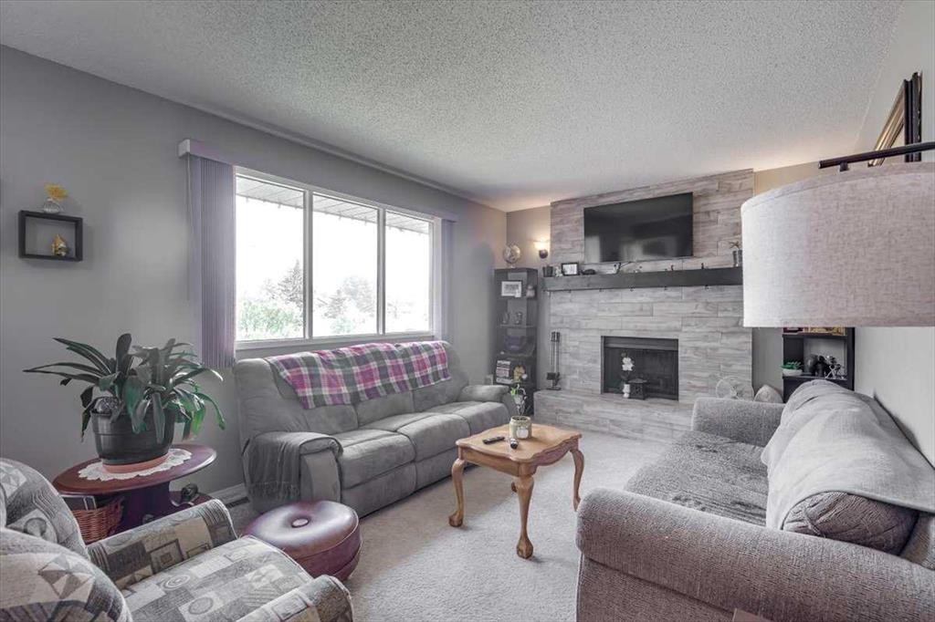 









20


Larne

Place,
Penhold,




AB
T0M 1R0

