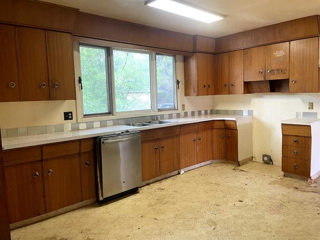 









5120


45

Street,
Provost,




AB
T0B 3S0

