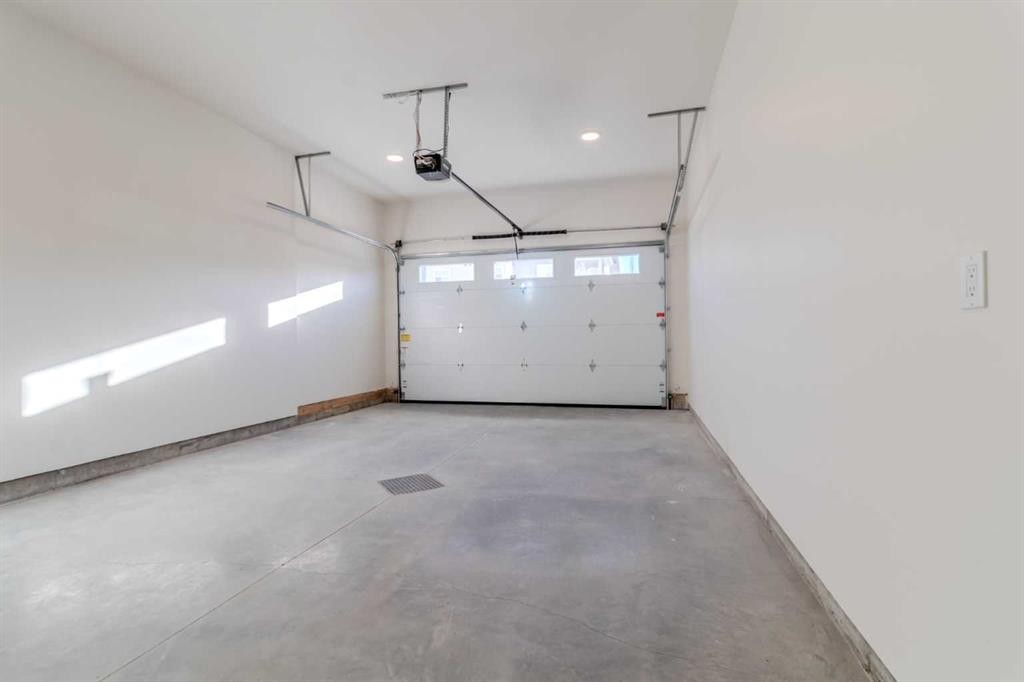 









4930


Beardsley

Avenue,
Lacombe,




AB
T4L0G4

